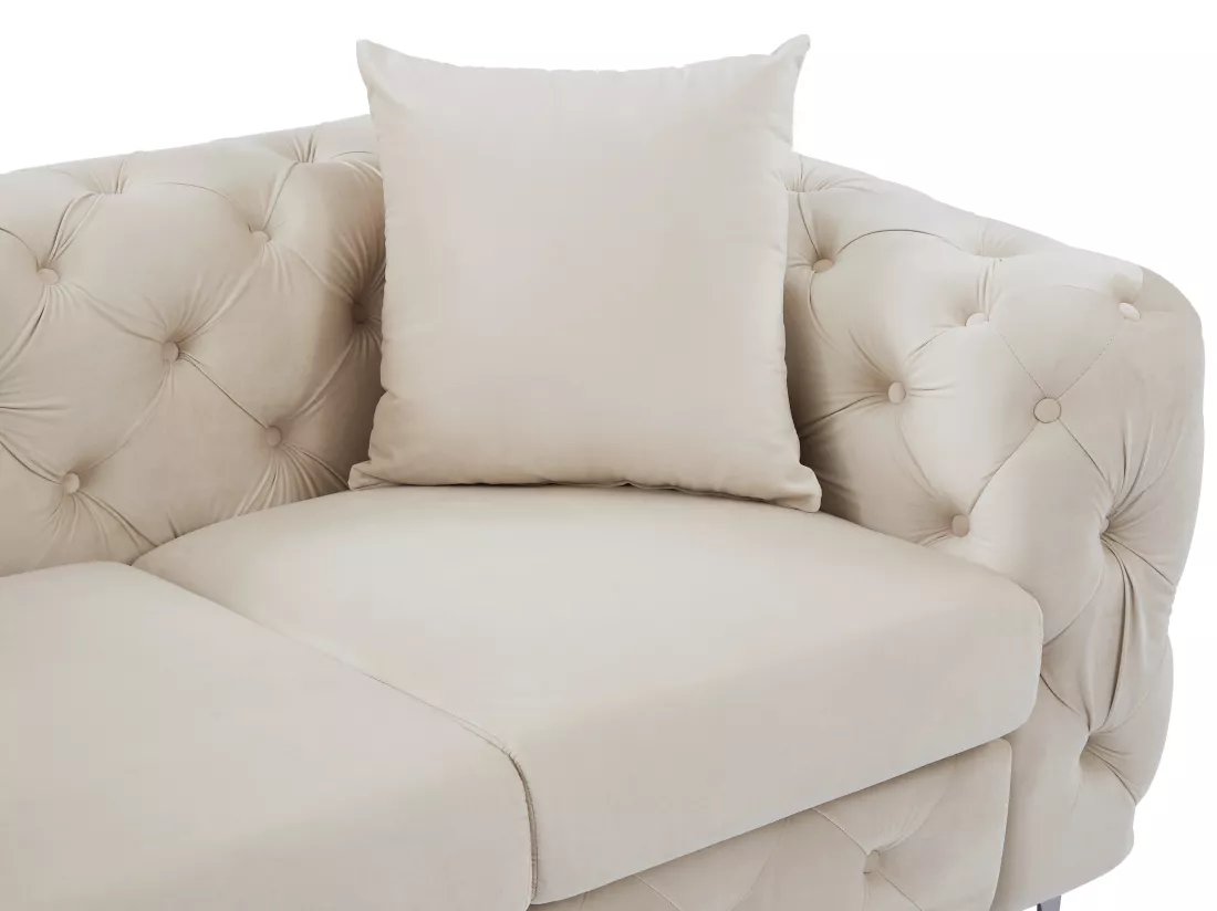 Canapé 2 places chesterfield en velours beige EDWINA