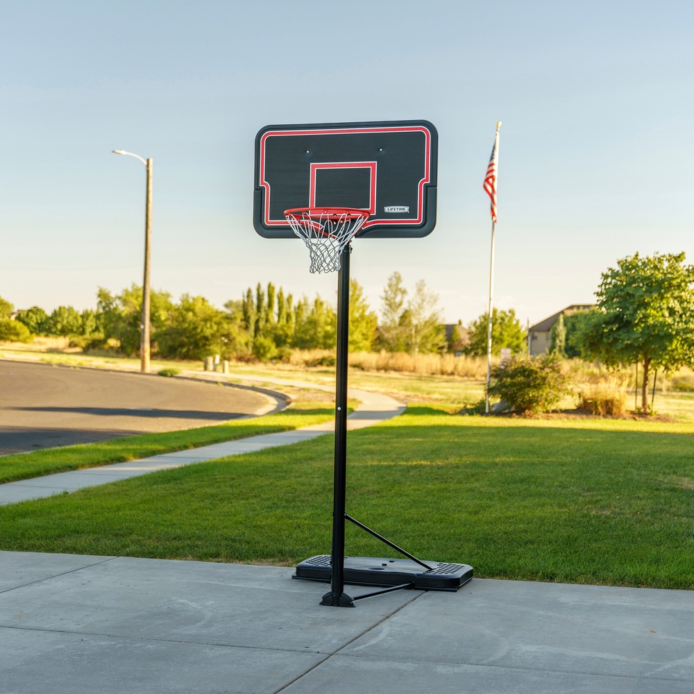 Lifetime Streamline Tragbarer Basketballständer 2,2 m bis 3,05 m