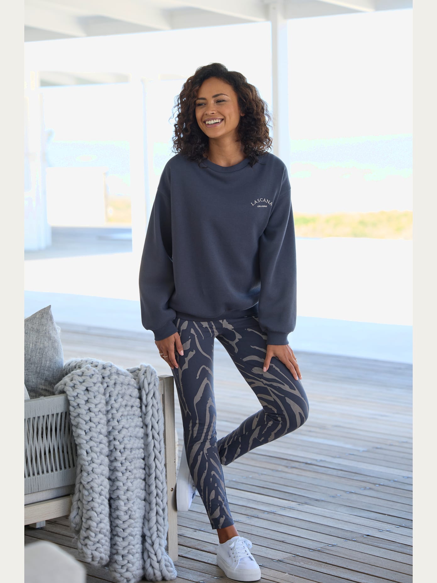 Sweatshirt avec logo brodé