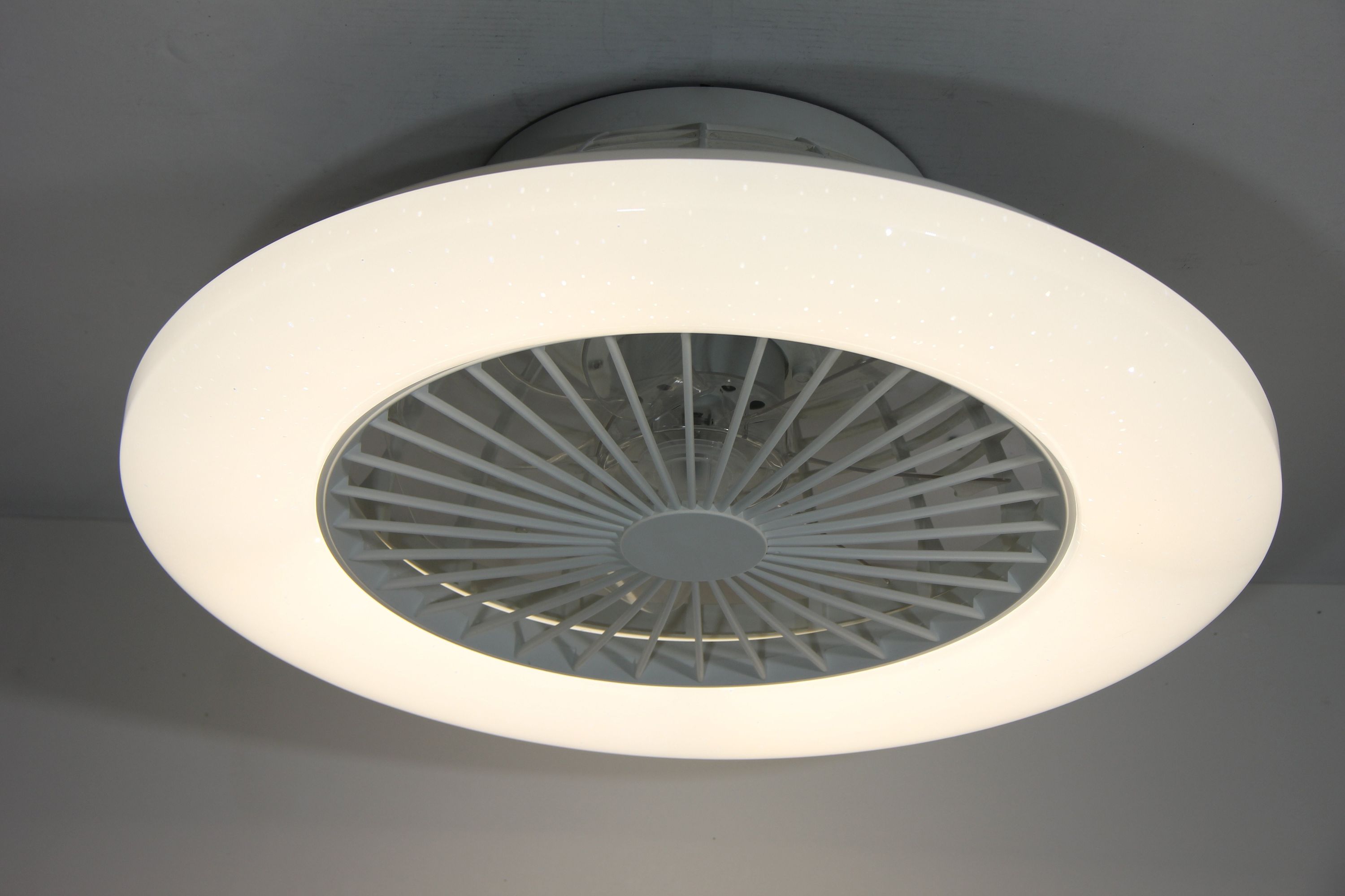 Deckenventilator TRAVO