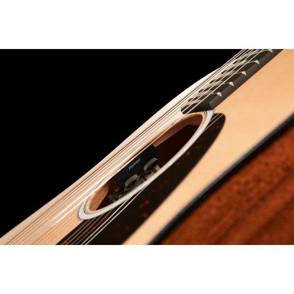 Martin Guitar Djr-10E-2, Sitka, Sapele