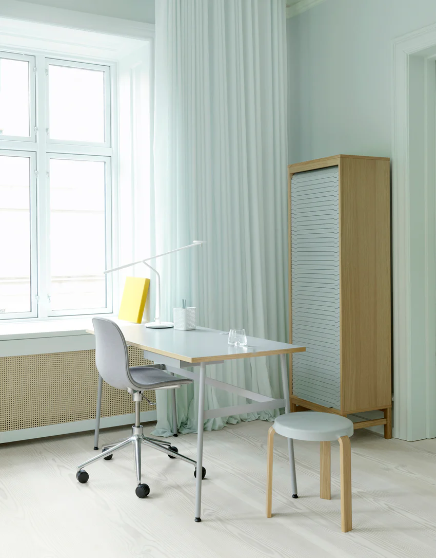 Normann Copenhagen  Tap skammel - lilla/valnød
