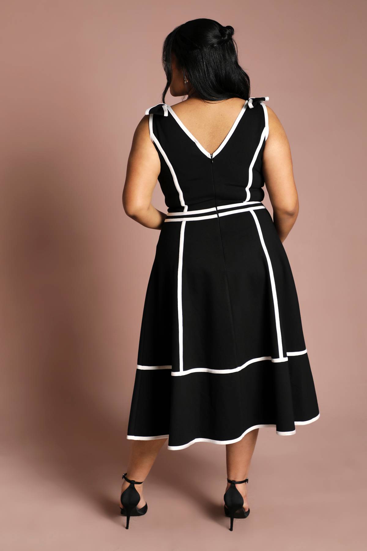 Coast Robe Midi Grande Taille En Ponte Avec Détails De Passepoil Contrastant