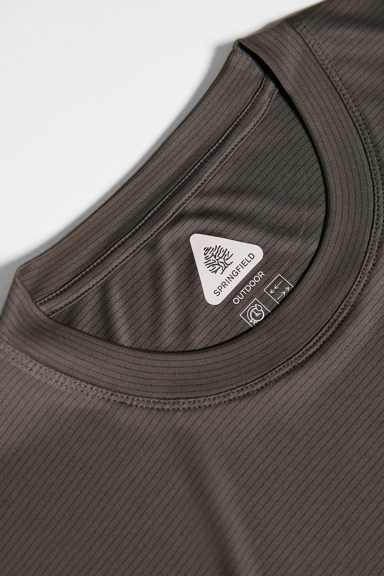 Camiseta para atividades ao ar livre - cinza escuro