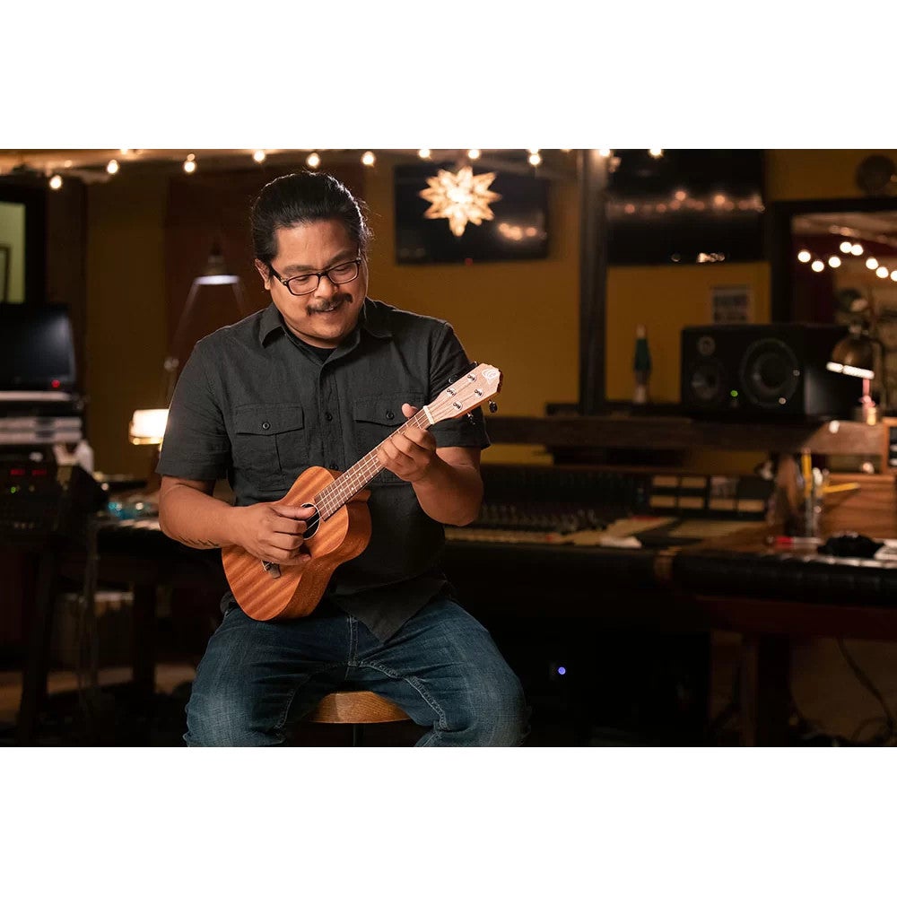 Ortega RFU11SE Timber Series Natural elektrisch-akoestische concert ukelele met gigbag