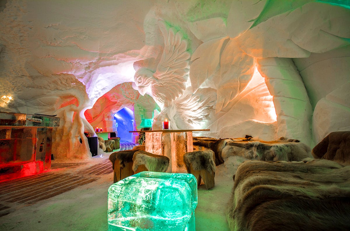 Iglu-Übernachtung in Oberstdorf als romantisches Geschenk
