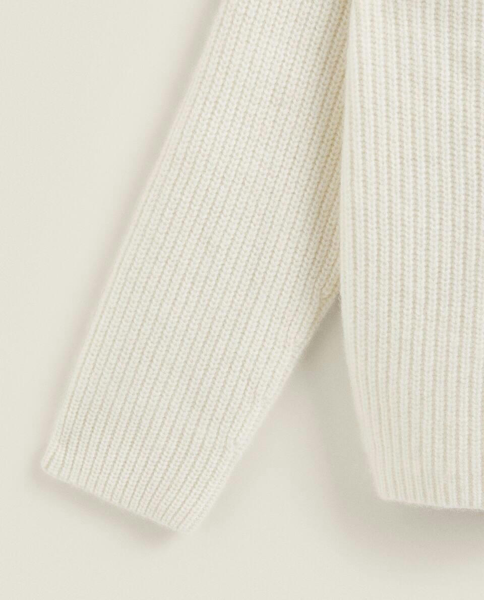 SUÉTER DE CASHMERE CANELADO