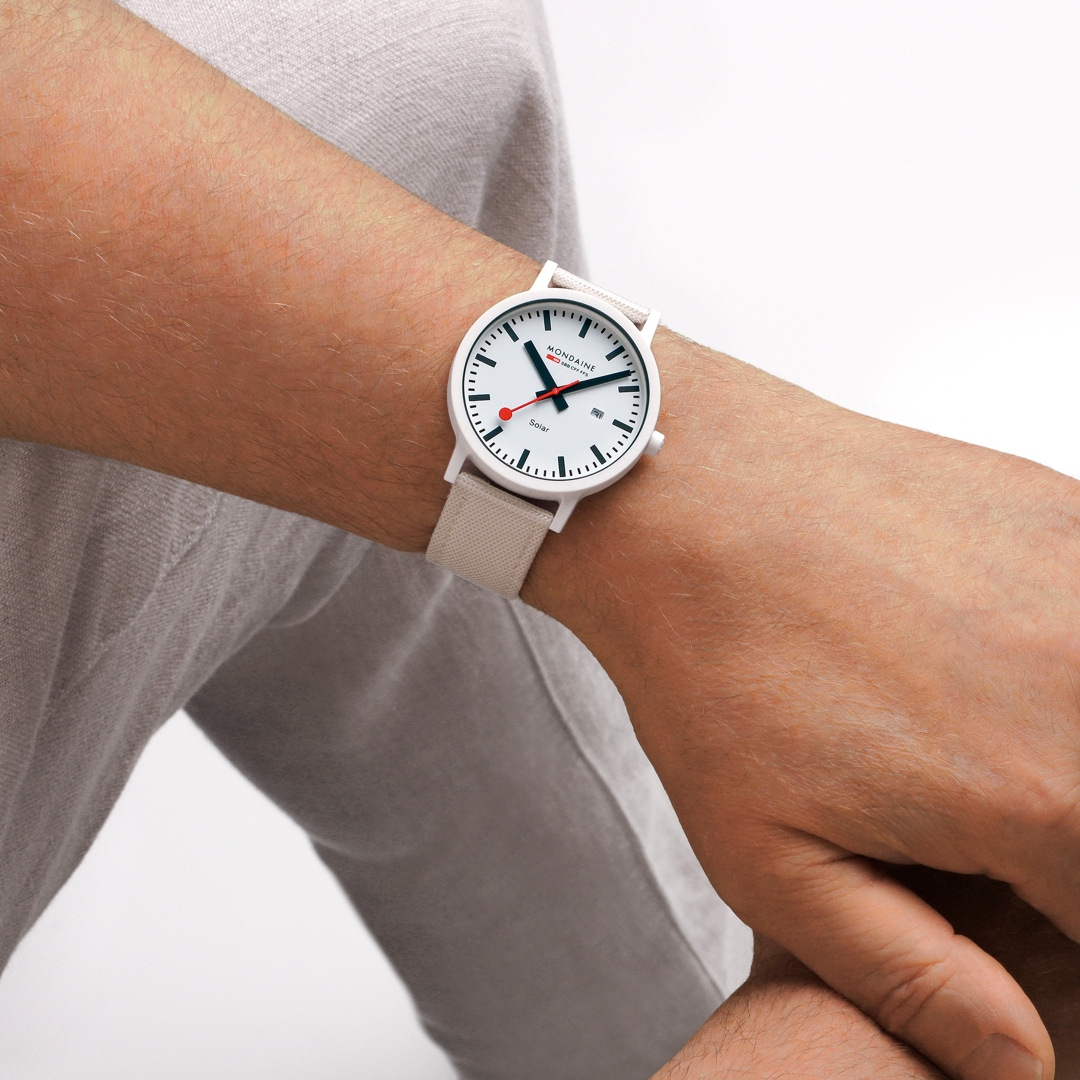 Mondaine essence solar Weiss 41mm