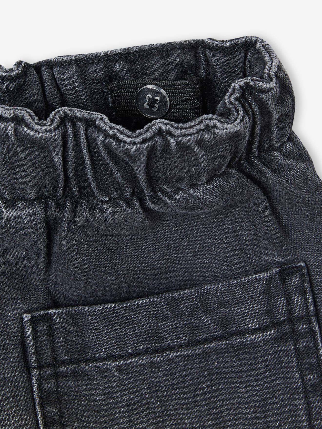 Calça jeans de perna larga e fácil de vestir para meninos, em denim cinza.