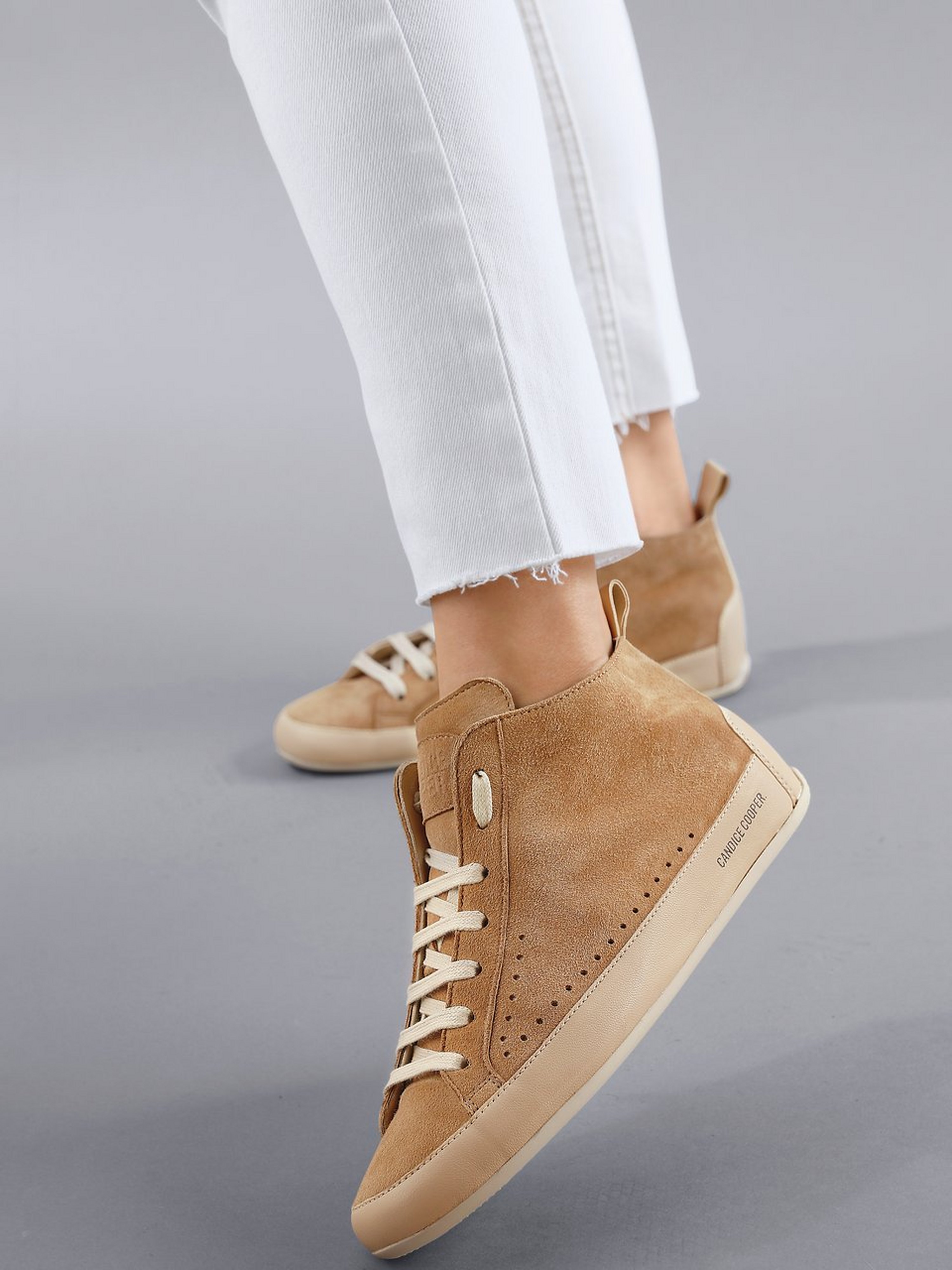 Sneaker