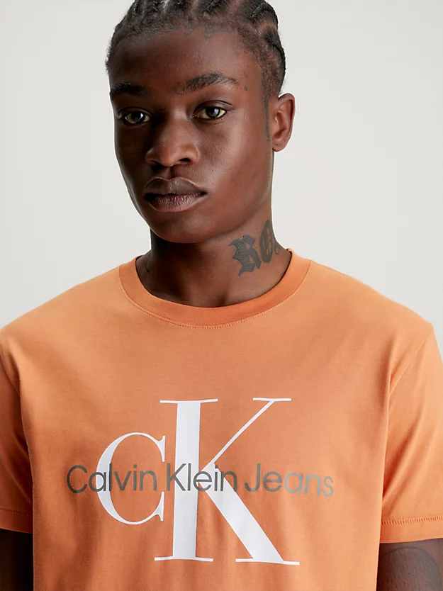 Camiseta slim fit com monograma