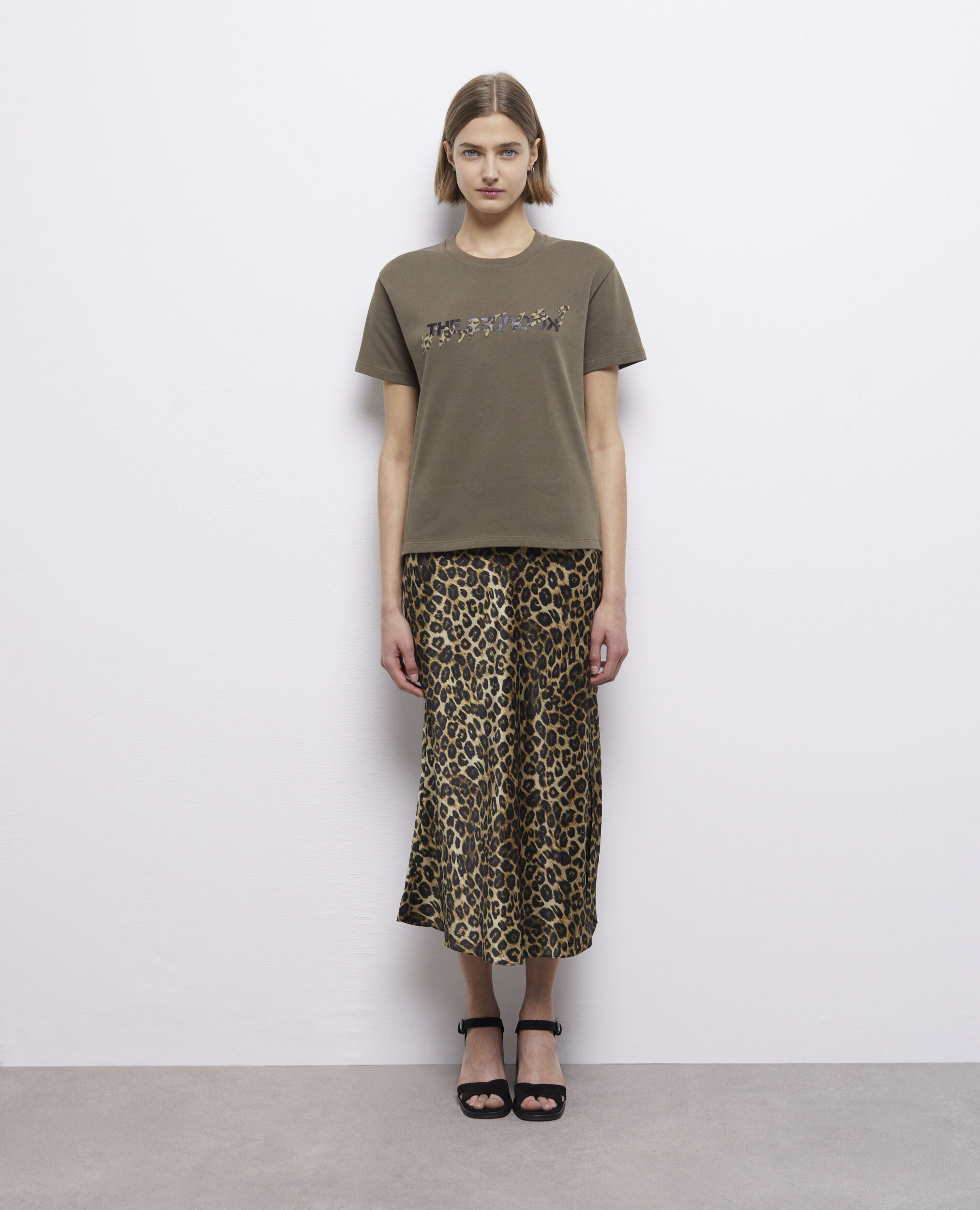 T-shirt What is kaki et léopard