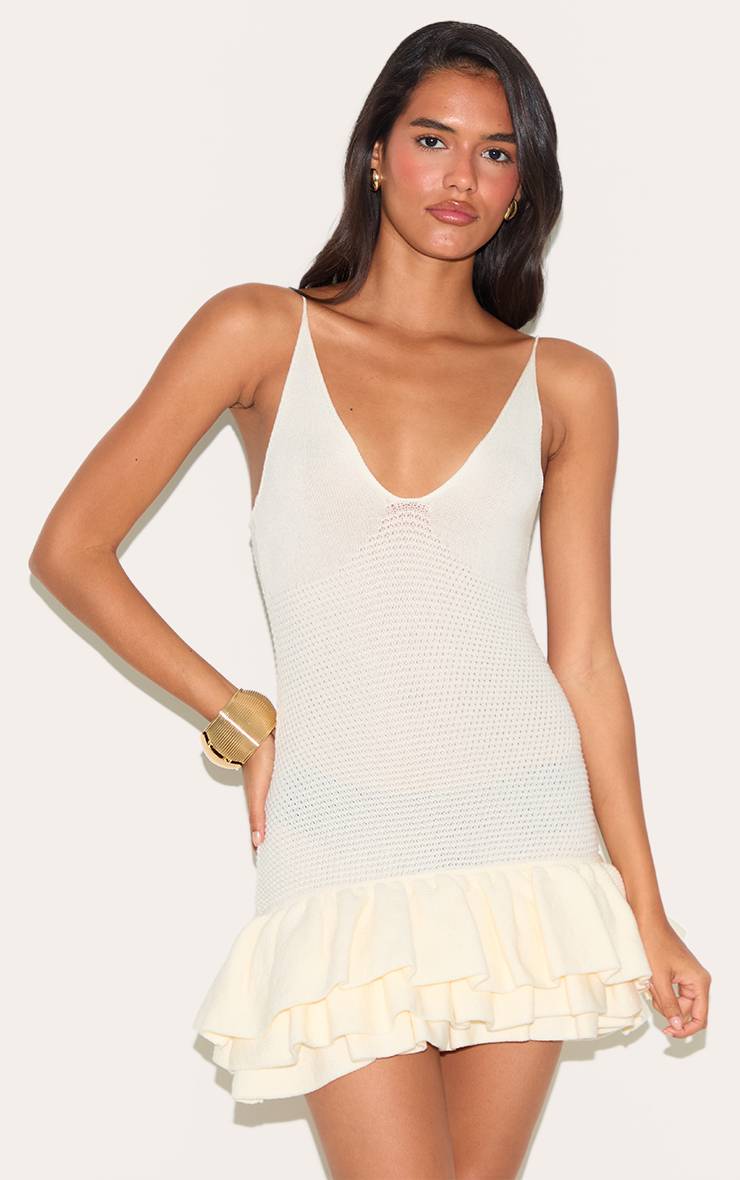Crème Robe Mini Moulante À Bretelles En Maille Avec Ourlet À Volants