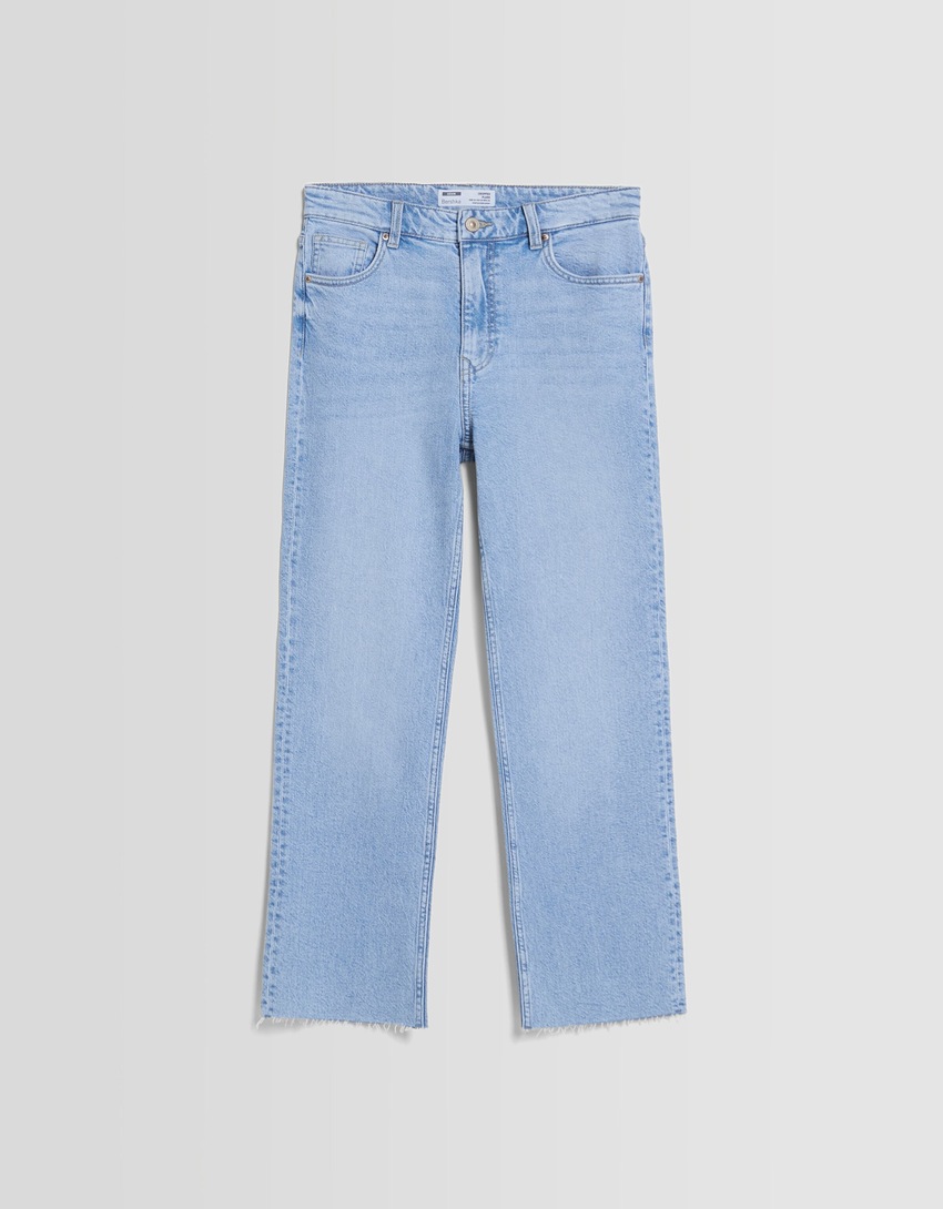 Calça jeans cropped boca de sino