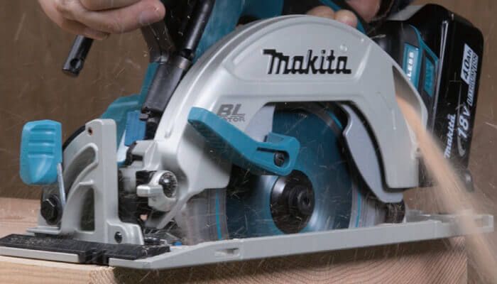 Makita DHS680RTJ 18V Li-ion accu cirkelzaag set (2x5.0Ah) in Mbox -165mm - koolborstelloos