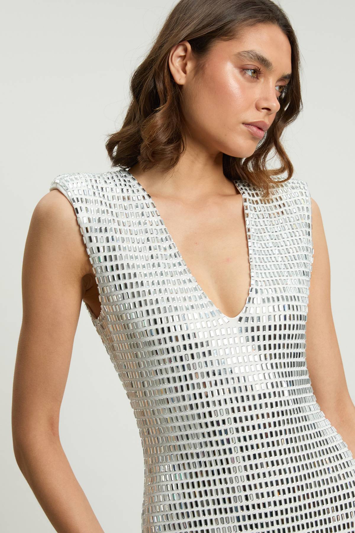 KarenMillen Robe Midi Premium En Jersey À Encolure Plongeante Sans Manches Ornée De Cristaux