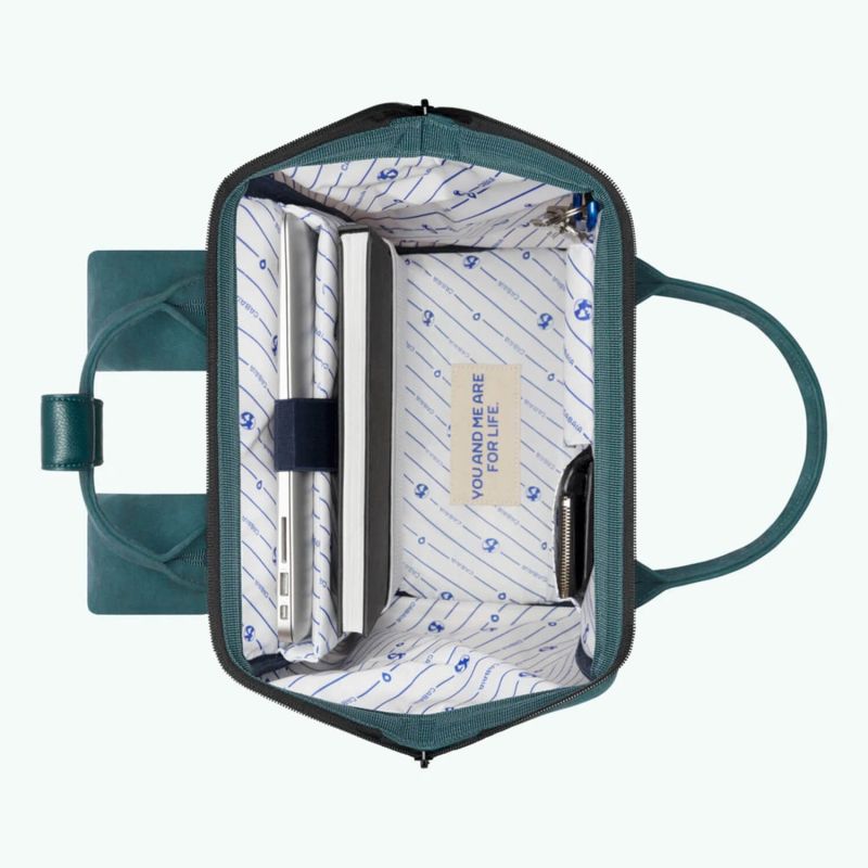 Sac à dos Adventurer Medium 23 litres + 2 grandes pochettes Quepos