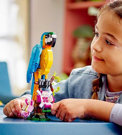 LEGO? Creator - Eksotisk Papeg?je 31136 - 3-i-1 - 253 Dele