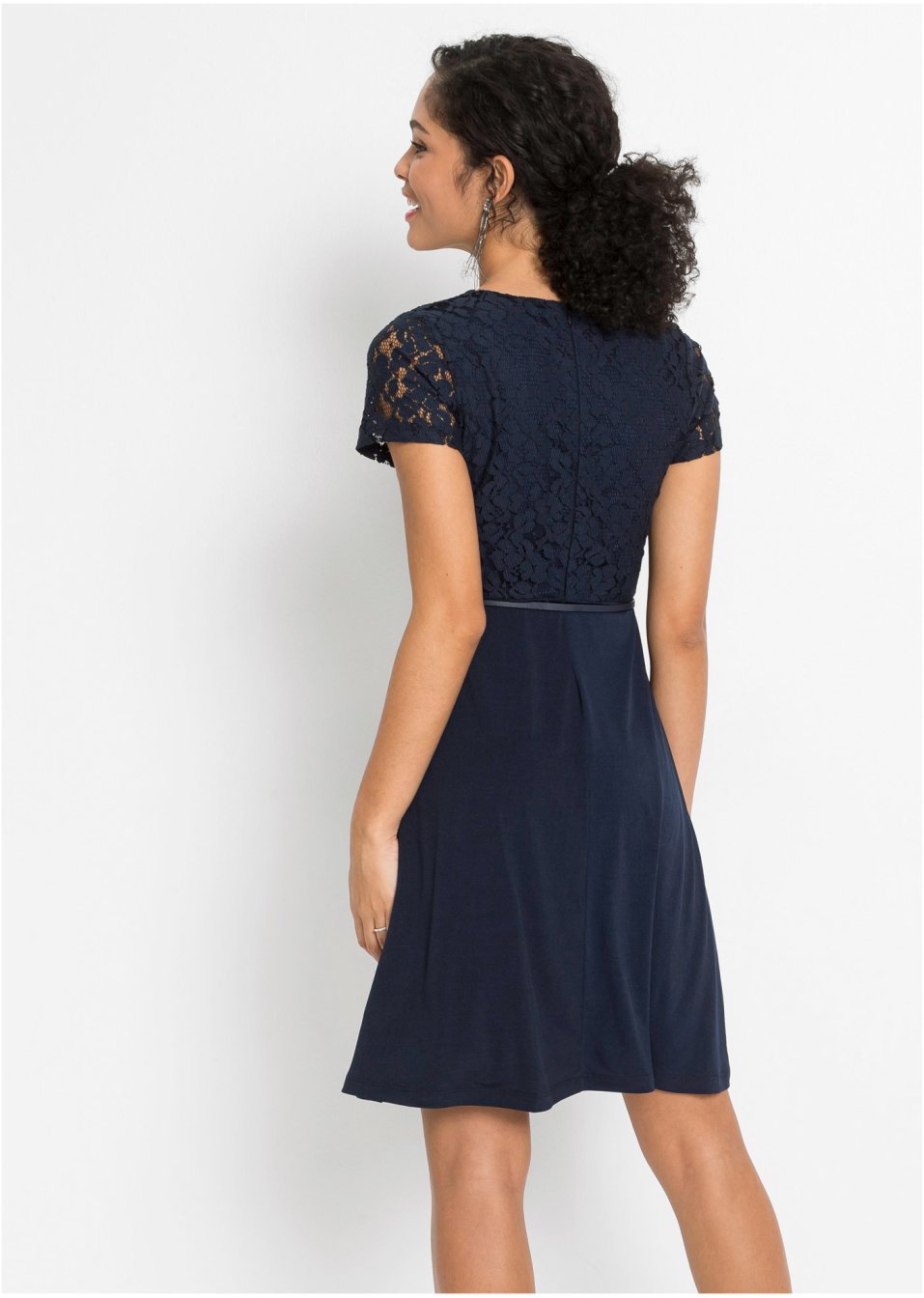 Robe avec ceinture