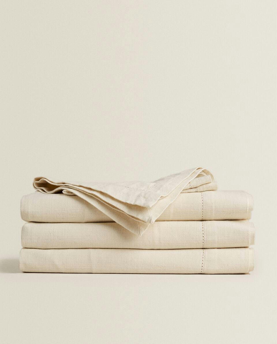 TOALHA DE MESA COM BUNDAS