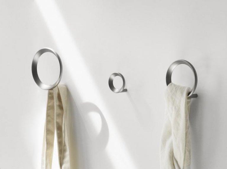Normann Copenhagen Loop haak Ø7.8 medium brushed zinc