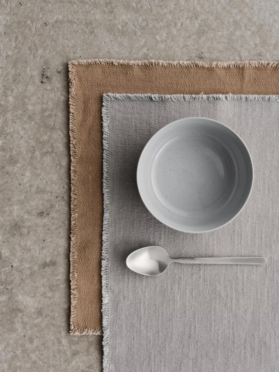 Blomus Lineo placemat tan