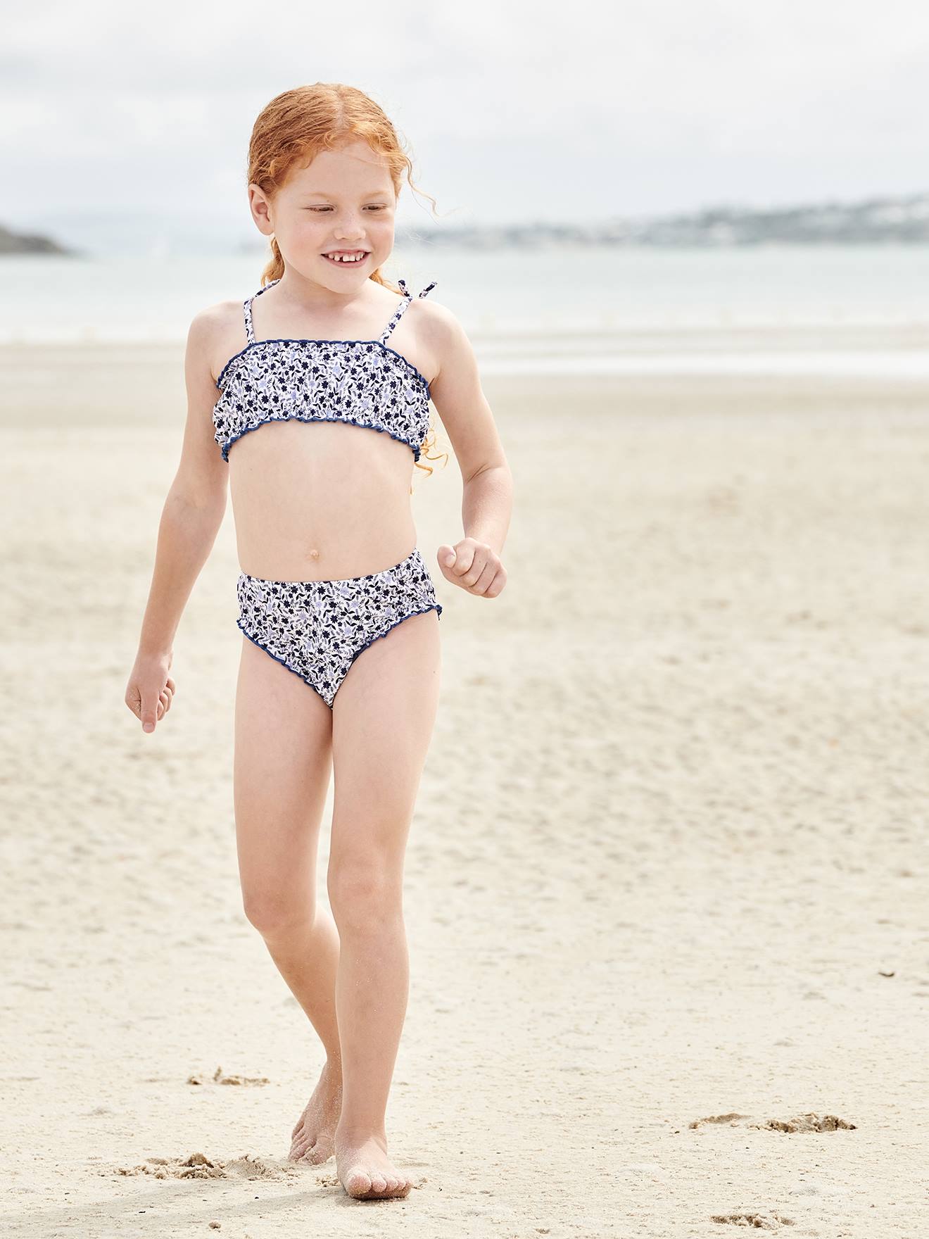 Biquíni azul com estampa floral para meninas
