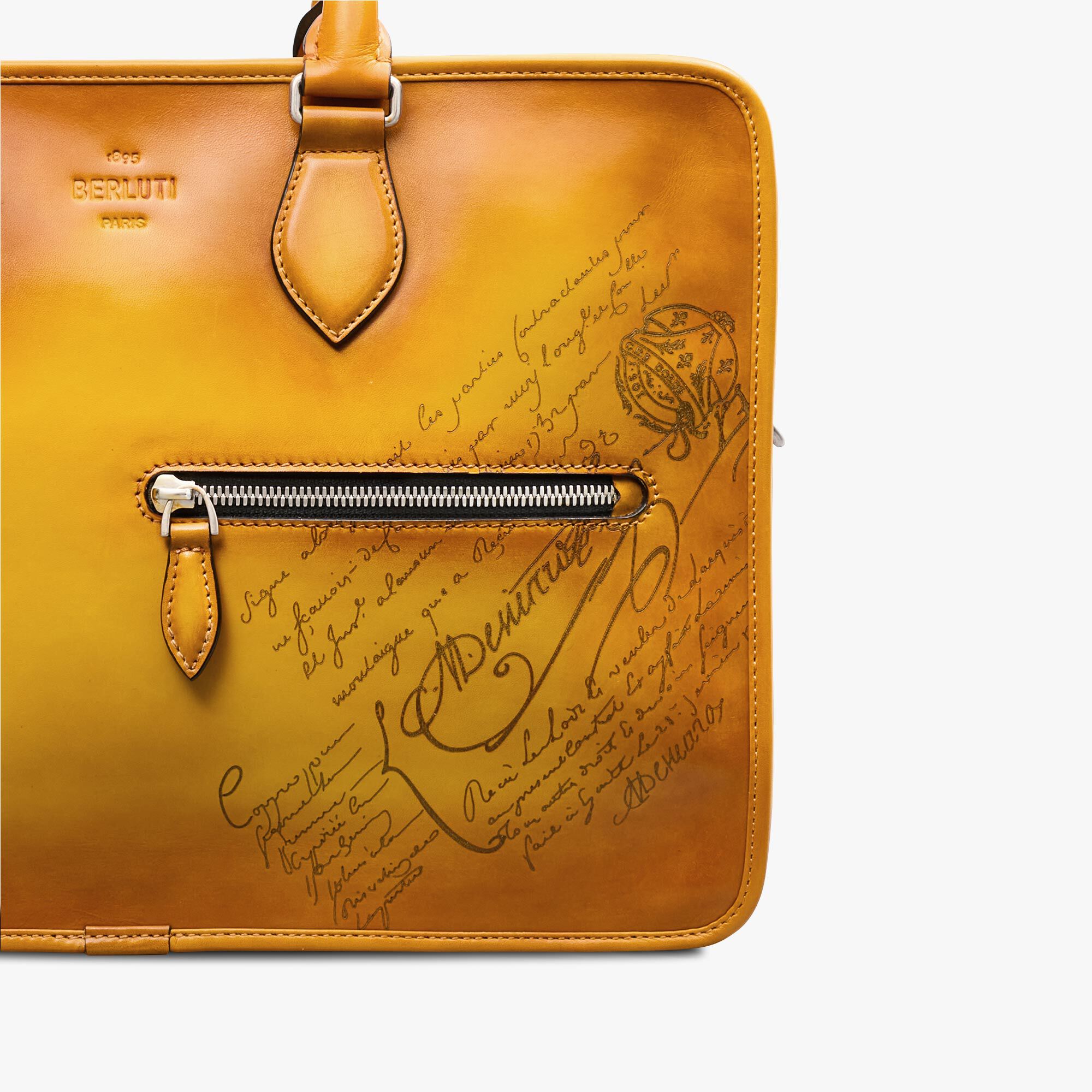 Cartable Un Jour Petit Modèle En Cuir Scritto