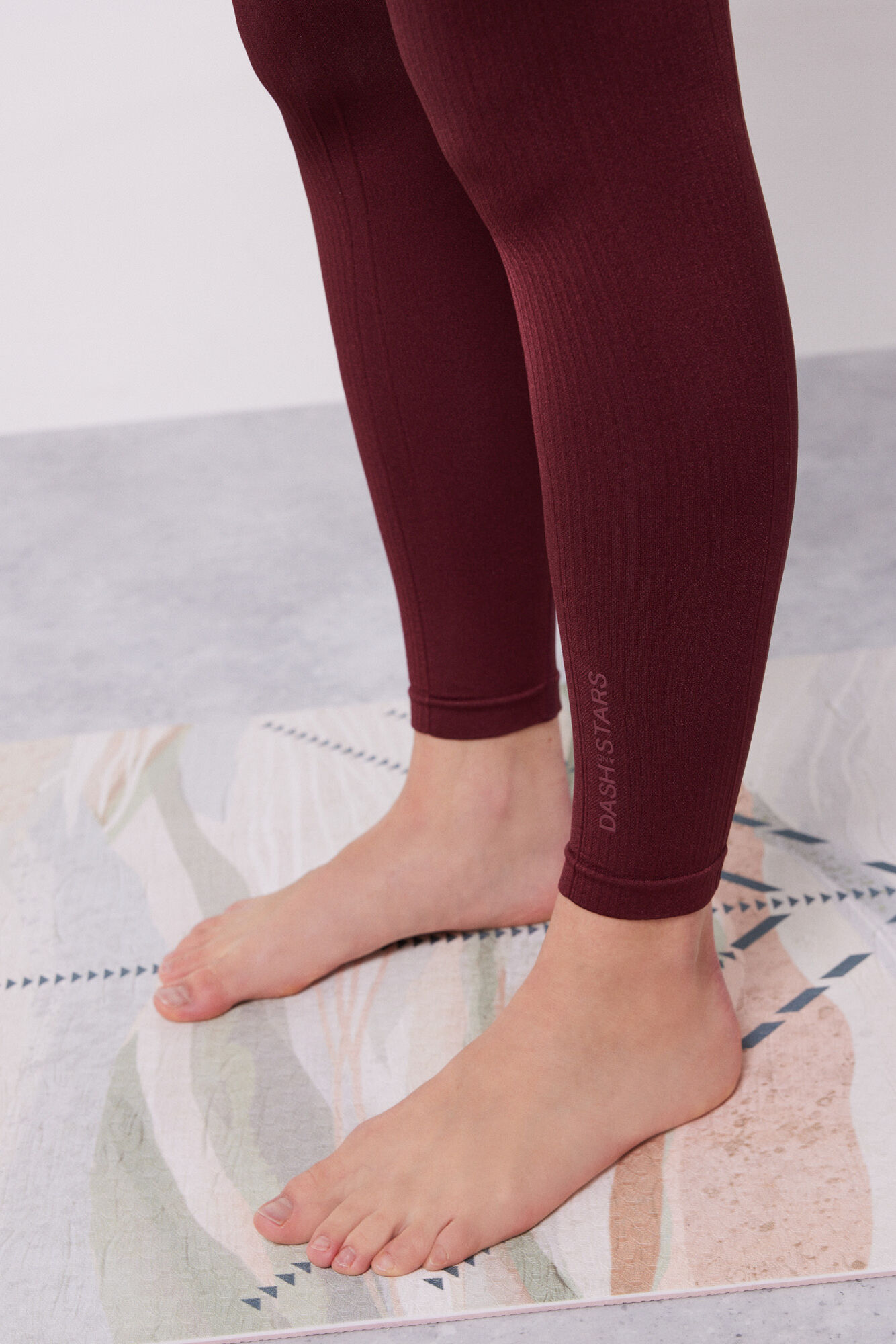 Leggings confortáveis sem costura na cor bordô