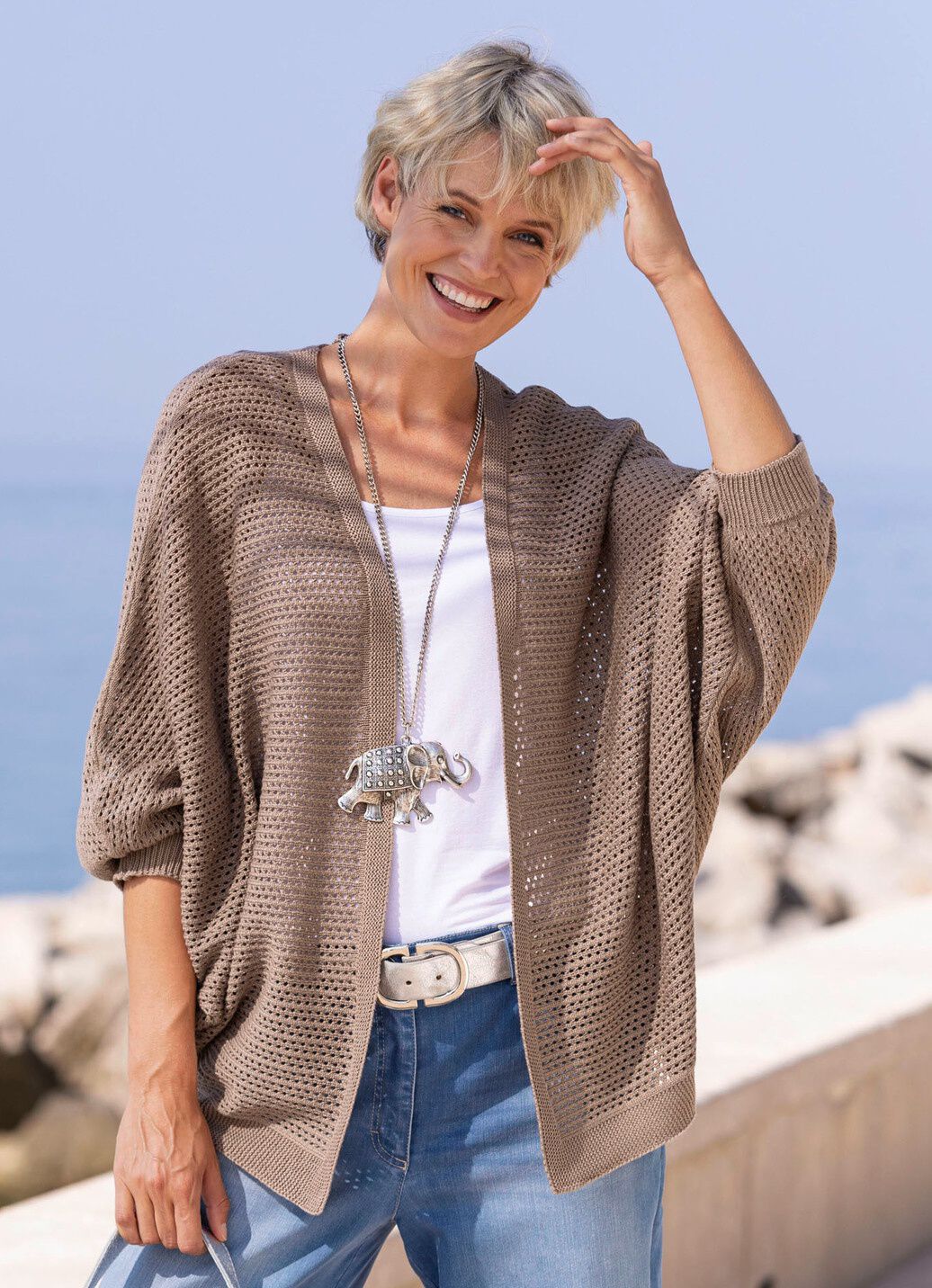 Strickjacke in Fledermausform