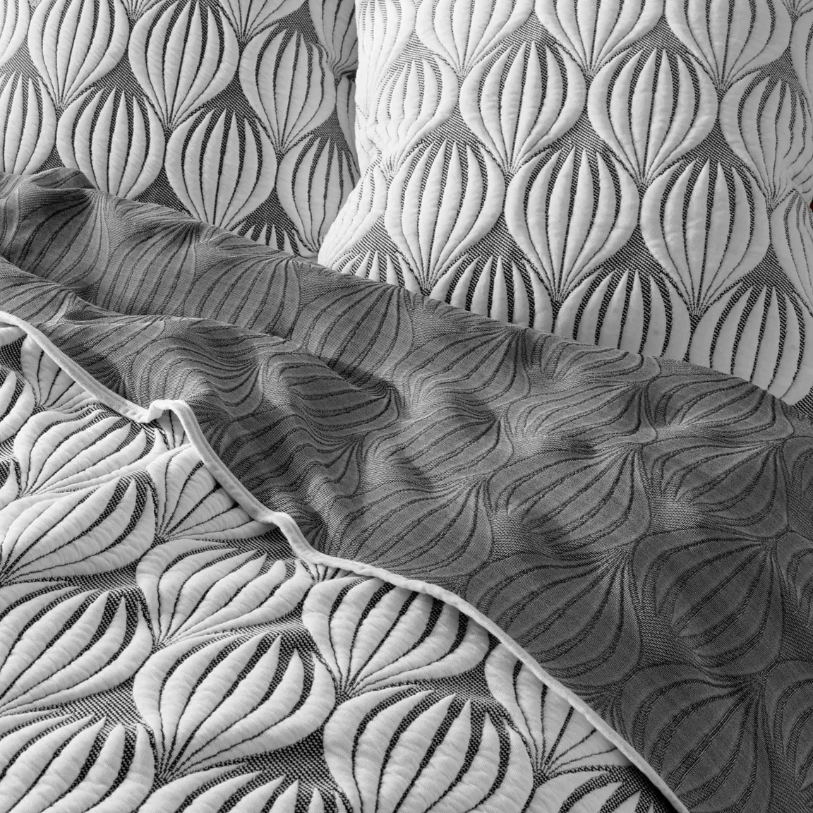 Couvre-lit et 2 taies d'oreiller (220 x 240 cm) Faustine Gris