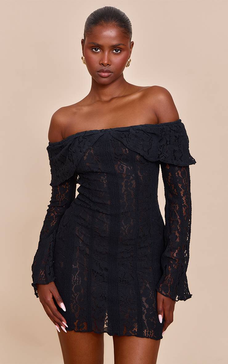 Noir Robe Courte En Dentelle À Épaules Dénudées Et Manches Longues