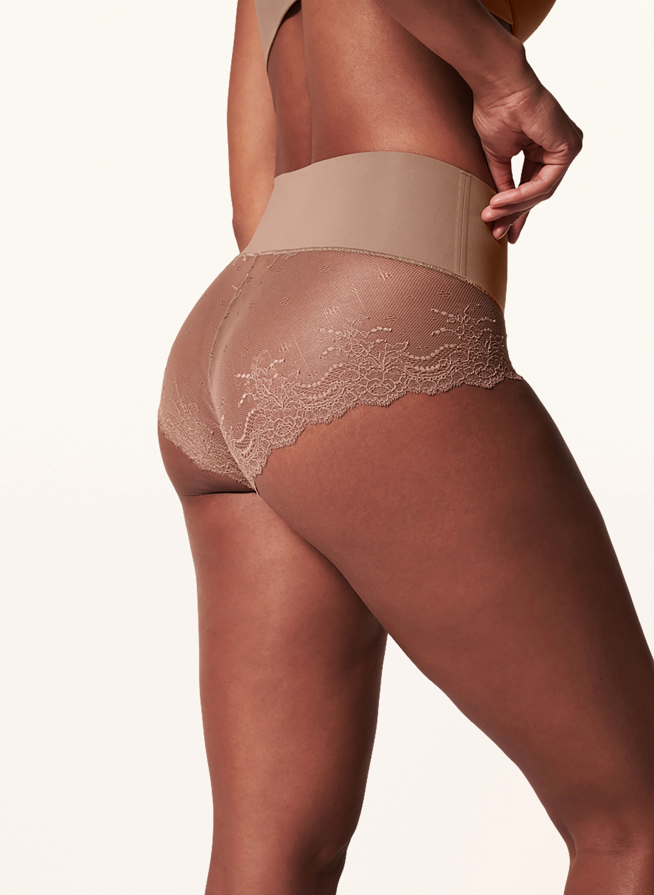 SPANX Shape-Panty UNDIE-TECTABLE LACE