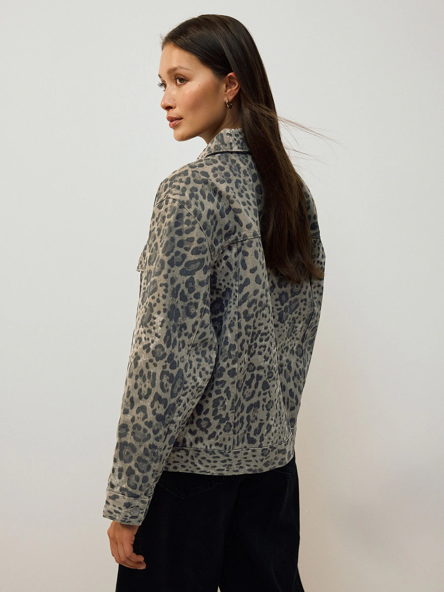 Luipaard - Oversized ruimvallend Denim truckerjack