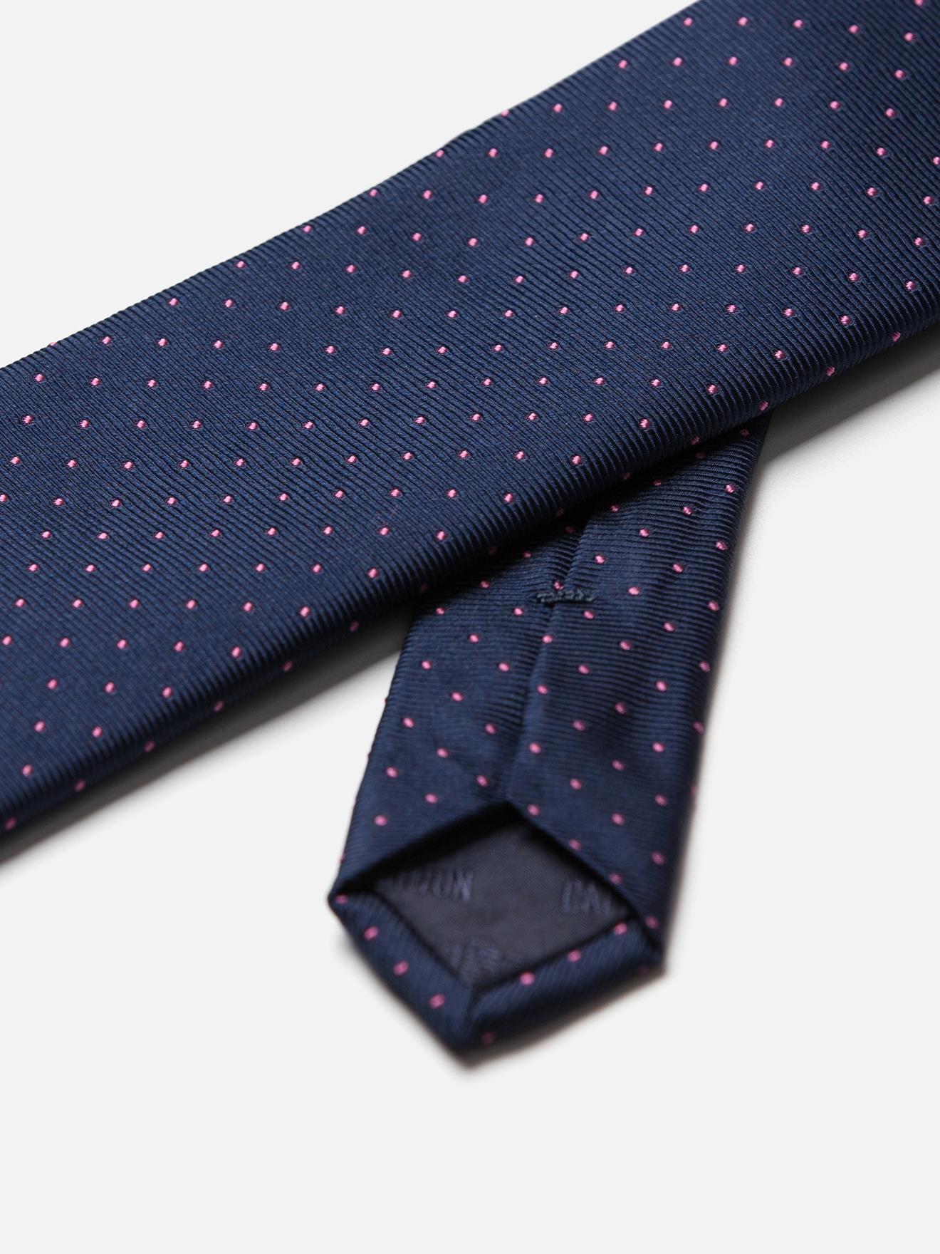 Cravate en reps de soie à pois rose