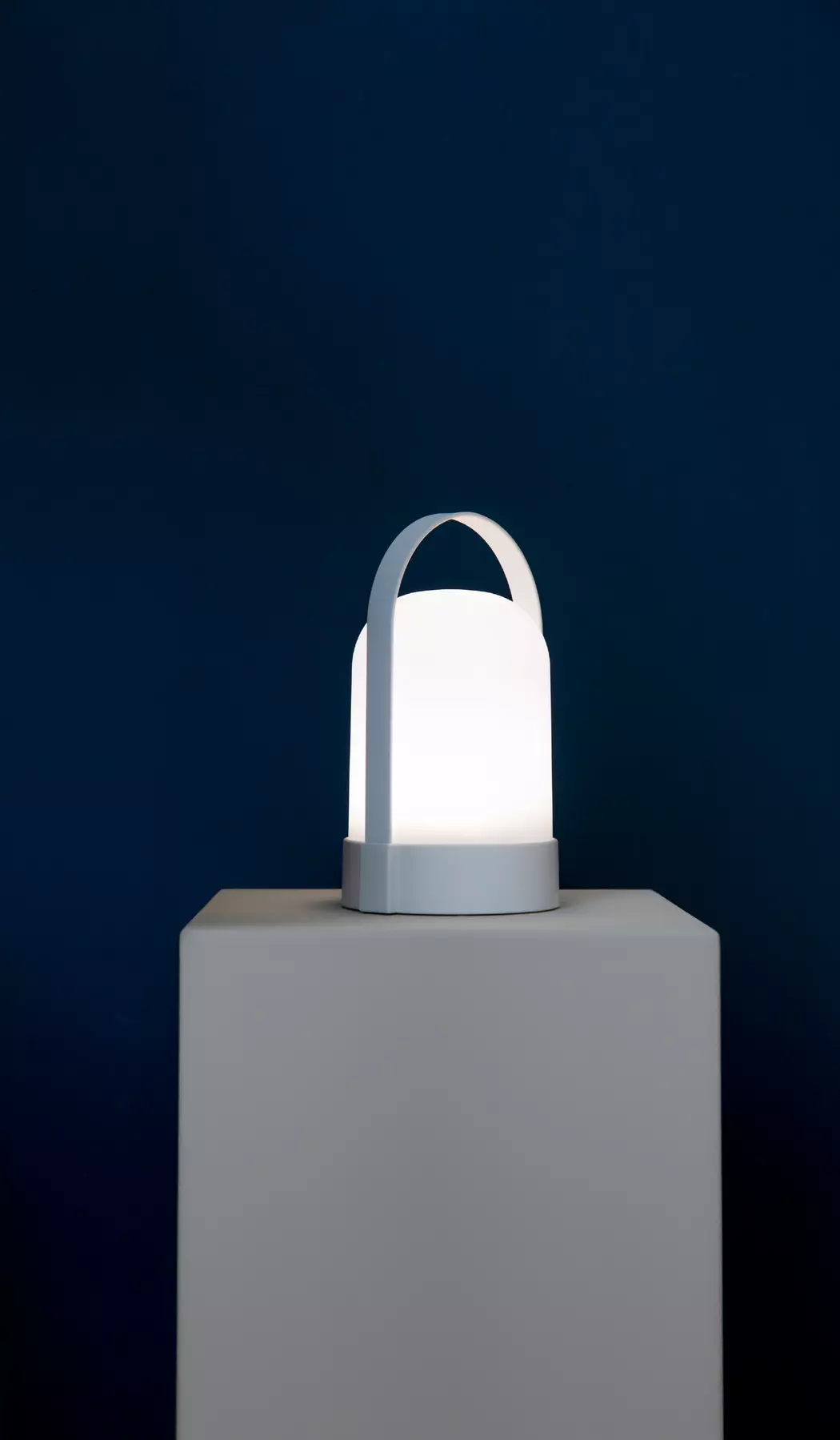 LED-Akkutischleuchte URI - Pure