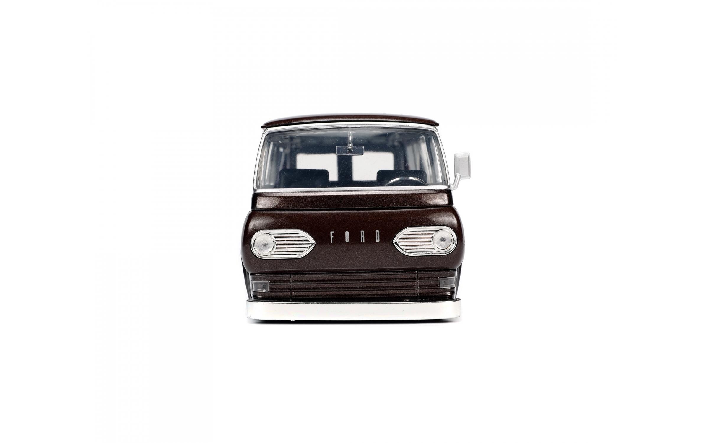 Ford Econoline Van 1965 M&Ms 1:241965 Ford Econoline Van Modell mit Red M&M Figur