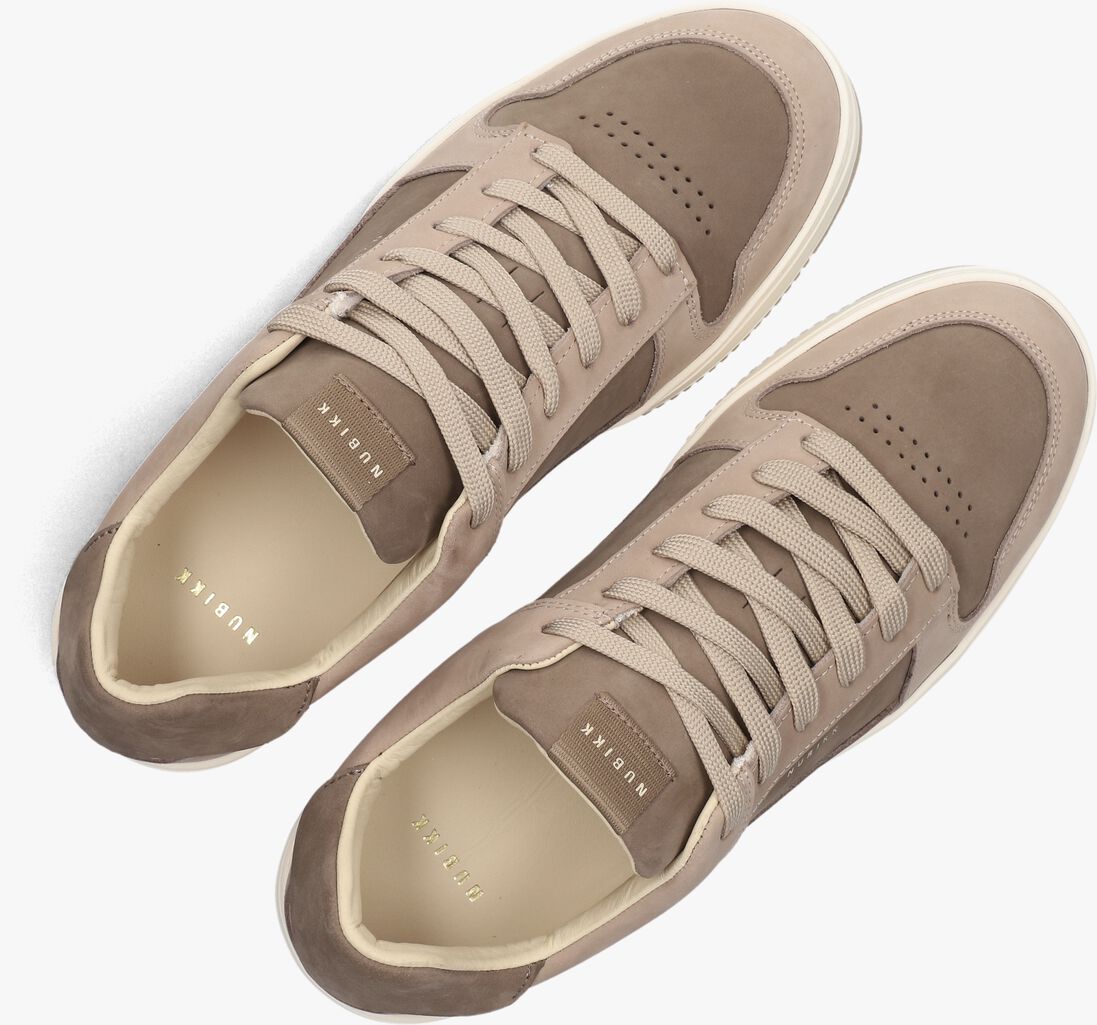 bruine nubikk lage sneakers basket rae