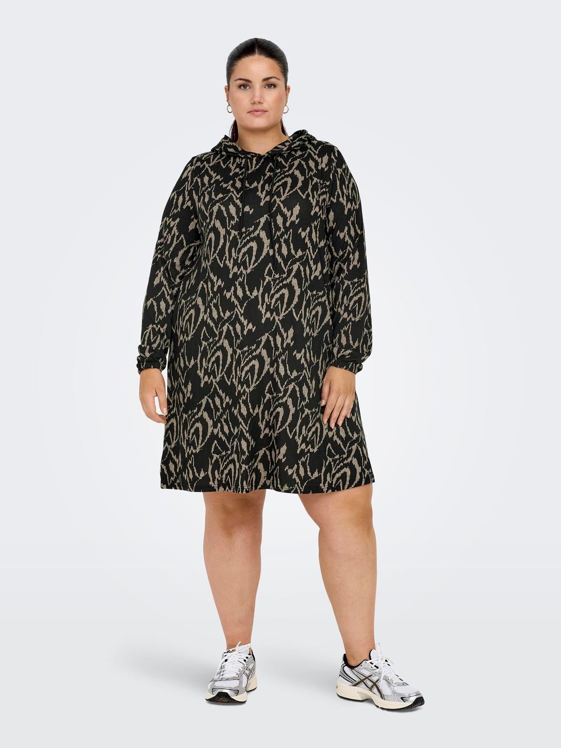 CARALBA Kurzes Kleid Black
