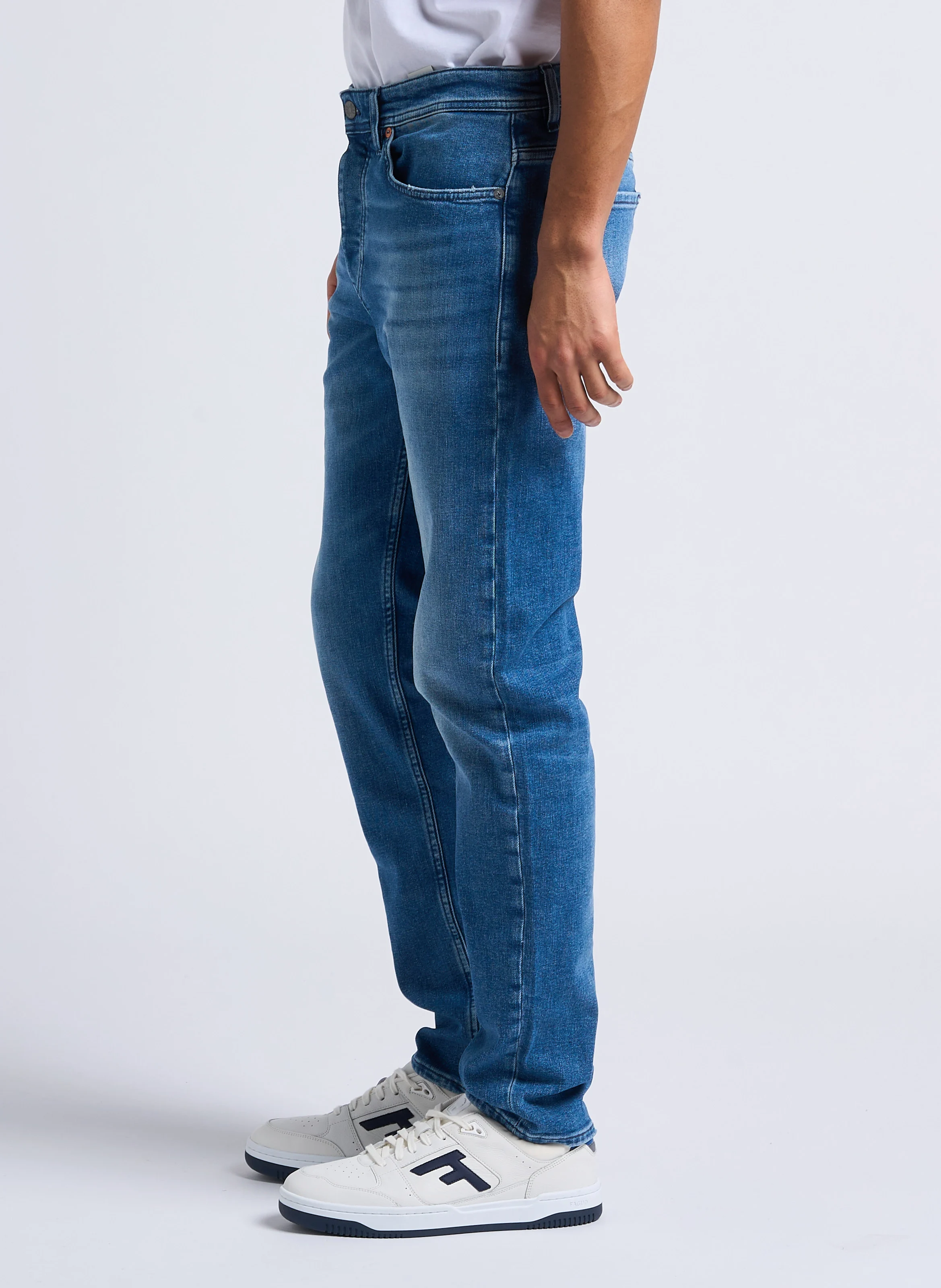Jean tapered en coton mélangé | Bleu