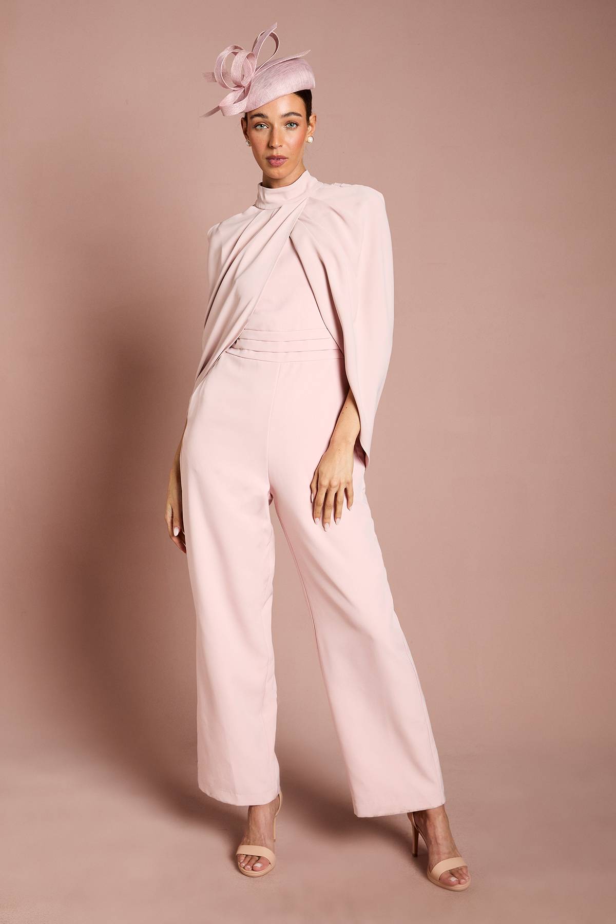 Coast Combinaison-pantalon Lisa Tan Beige À Col Montant Manches Cape Et Jambes Larges