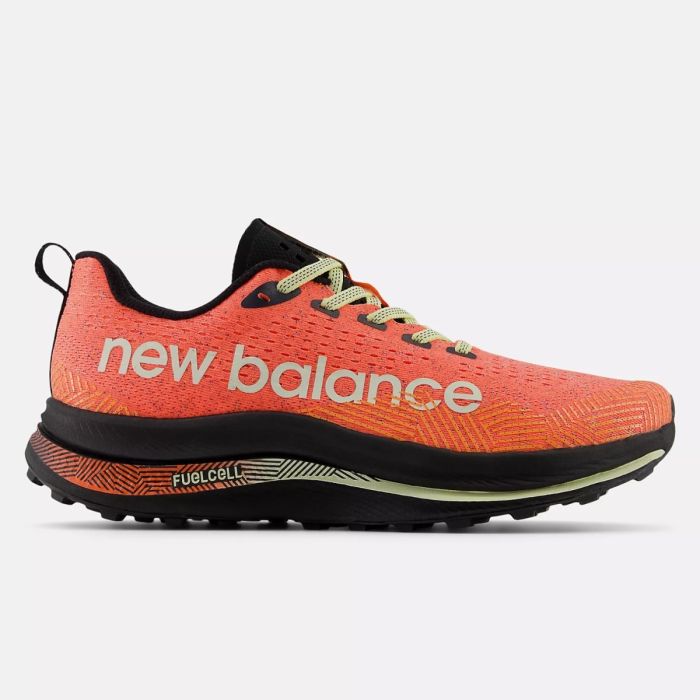 New Balance Dame Trailsko FuelCell SuperComp Trail Rød