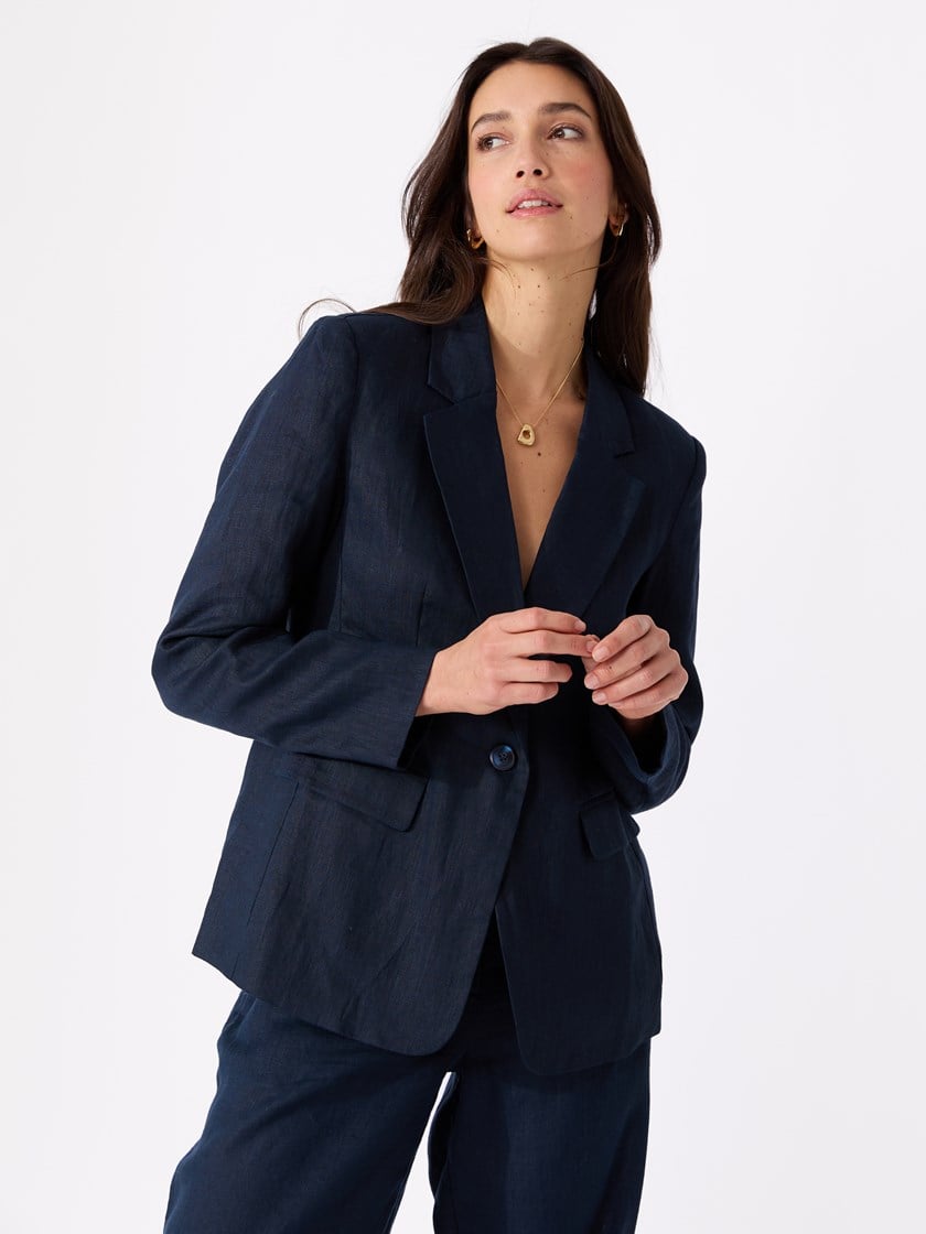 Meghan linblazer Sky Captain