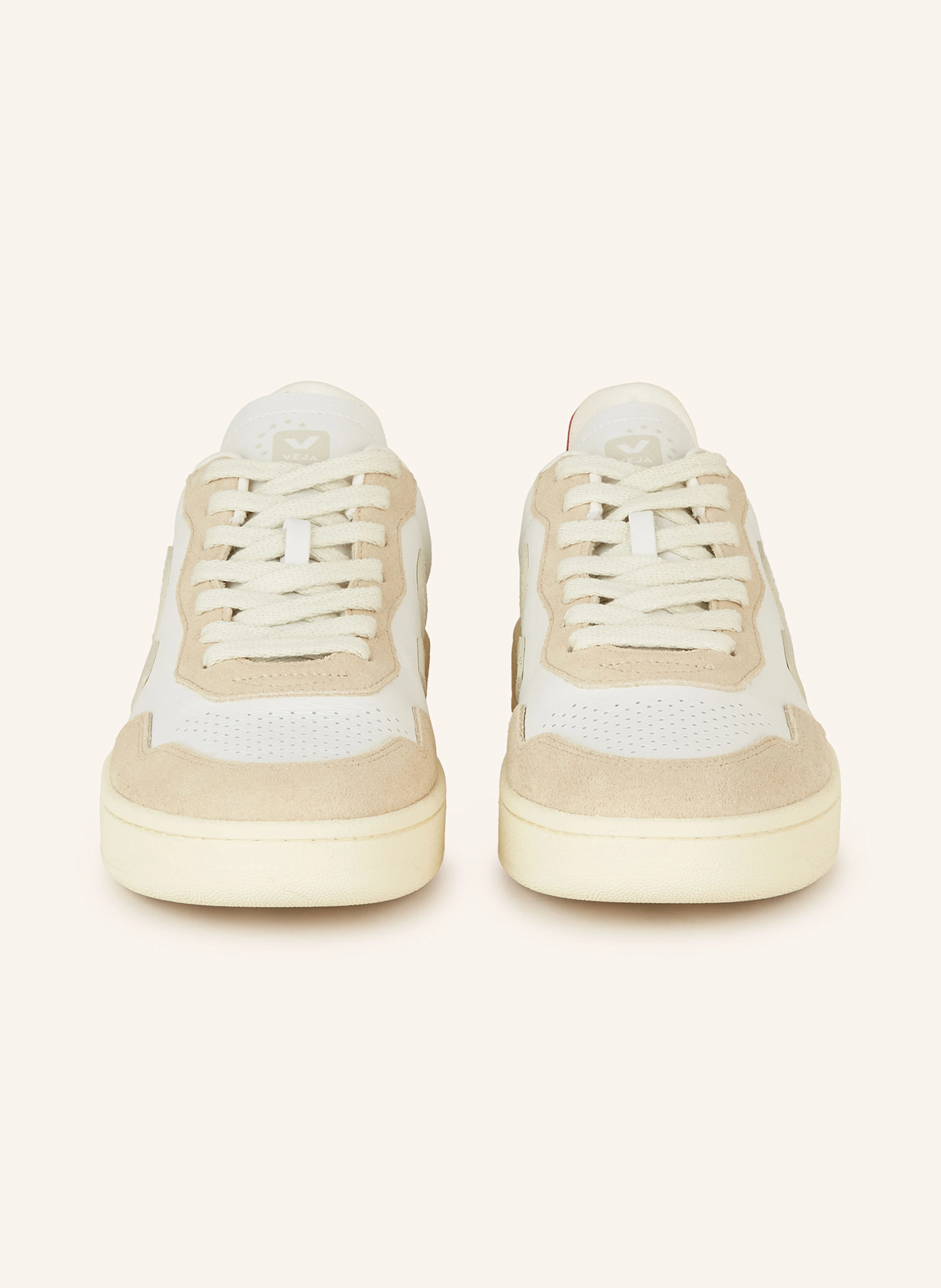 VEJA Sneaker V-90