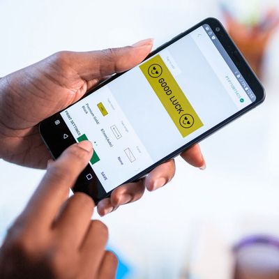 Brother PT-P710BTH P-Touch Cube plus - Étiqueteuse - imprimante d'étiquettes - rechargeable Bluetooth - Blanche