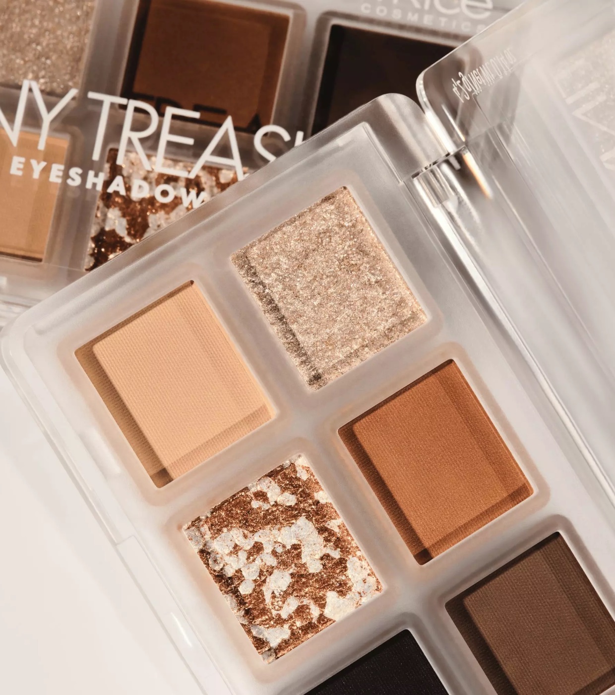 Catrice - Paleta de sombras Tiny Treasures - 010: Everyday Essentials