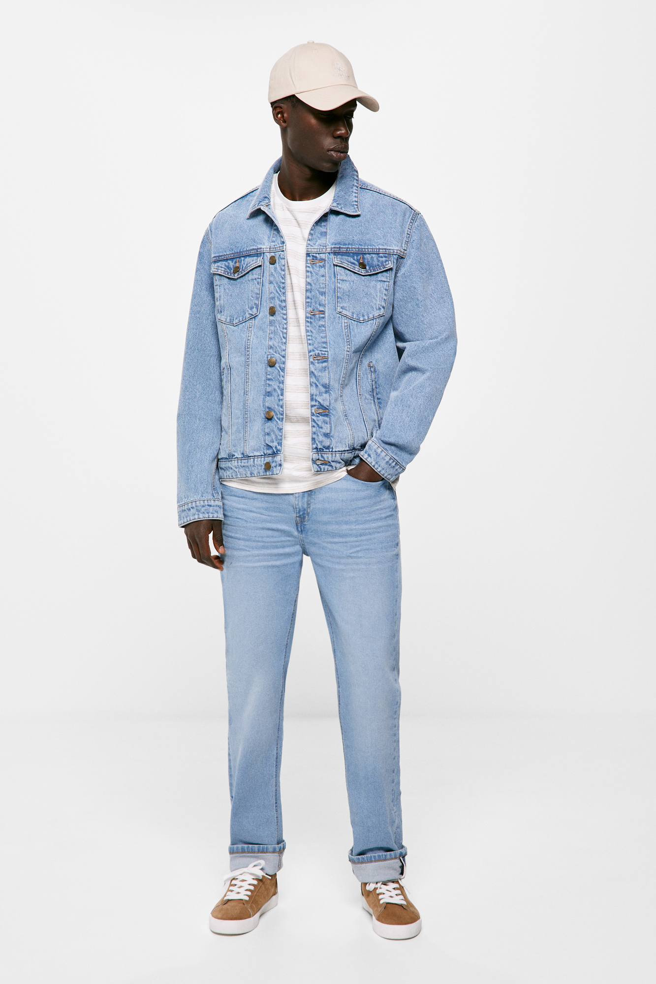 jeans de lavagem clara padrão