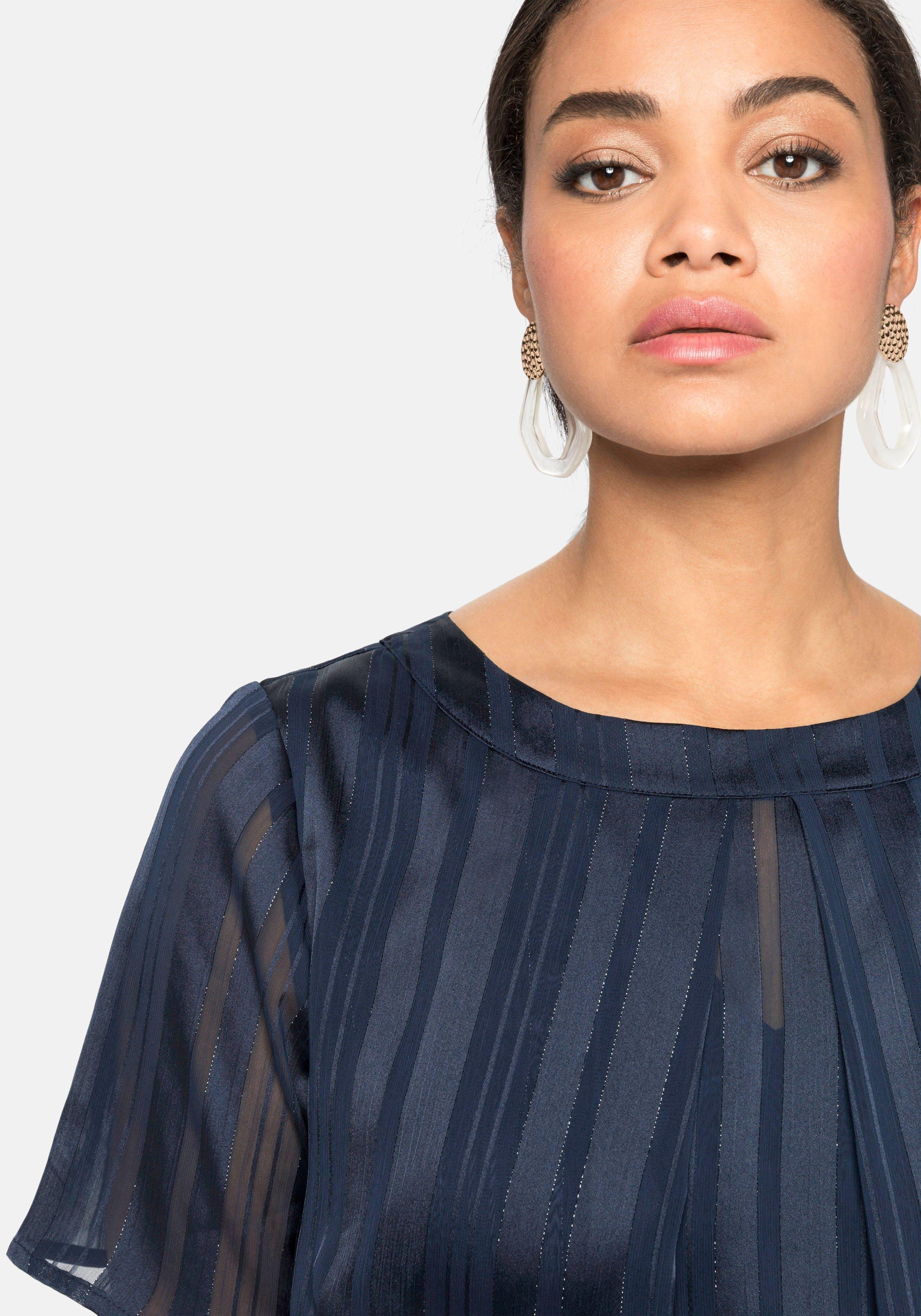 Abendkleid mit Streifen-Jacquard und Metallic-Effekt