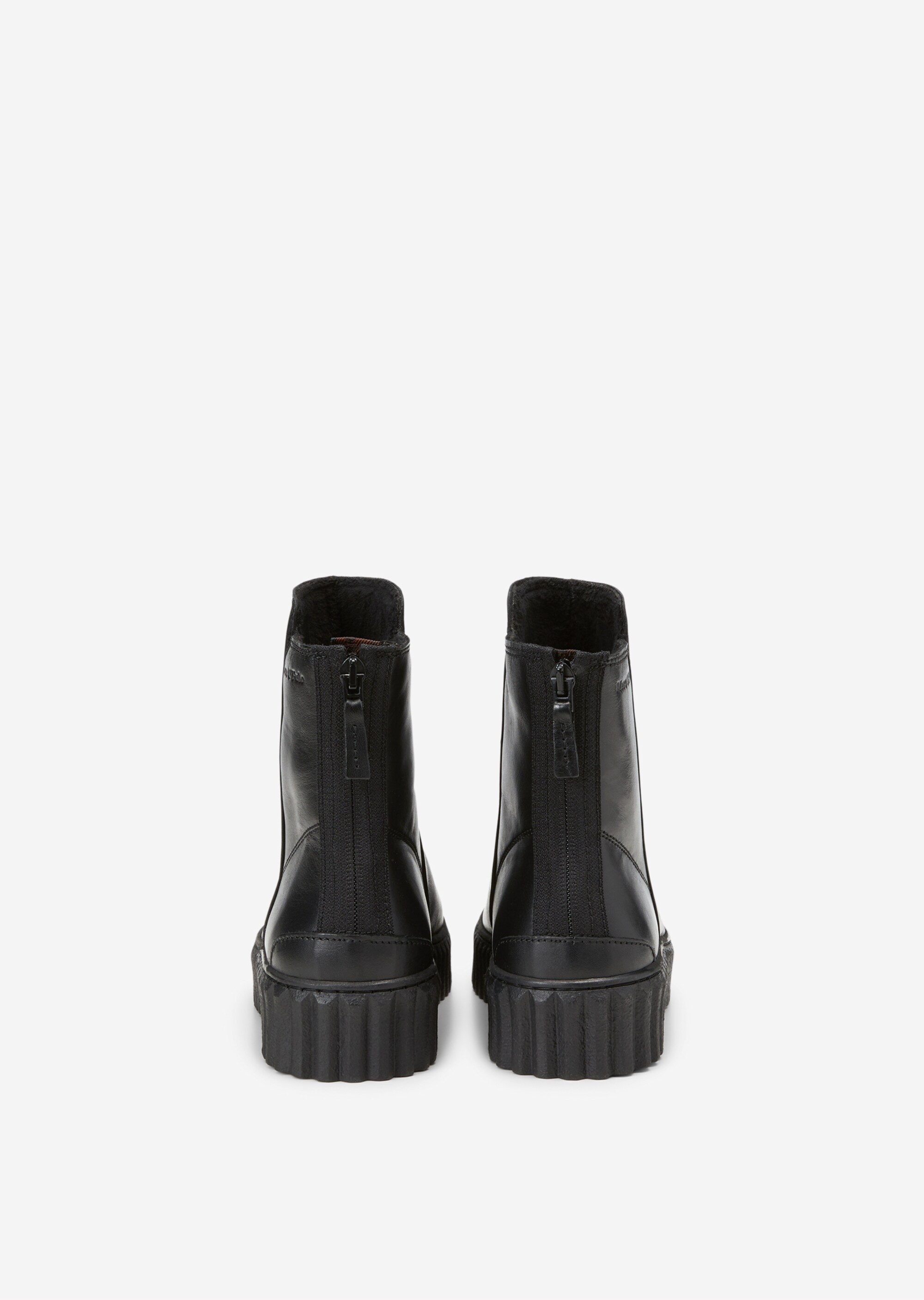 Zipper-Stiefel aus softem Kalbleder
