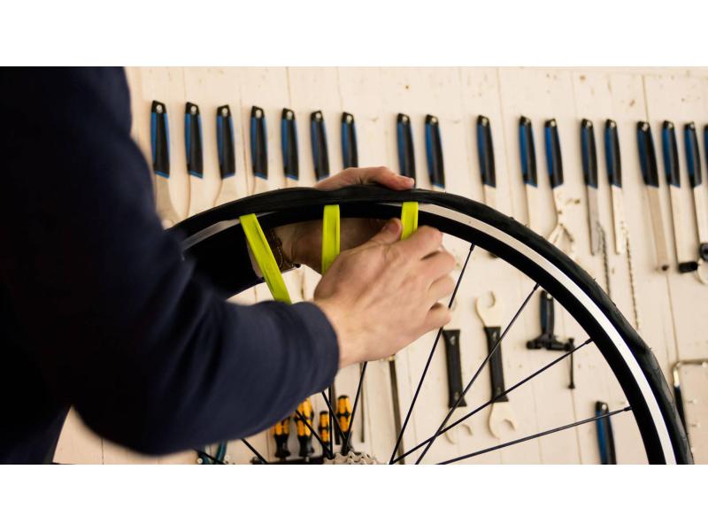 BBB Reifenheber EasyLift BTL-81 Neongelb Leicht handhabbare Velopneu-Heber